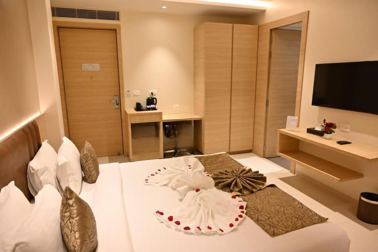 Hotel Ramida Plaza At Delhi Airport New Delhi Exterior foto